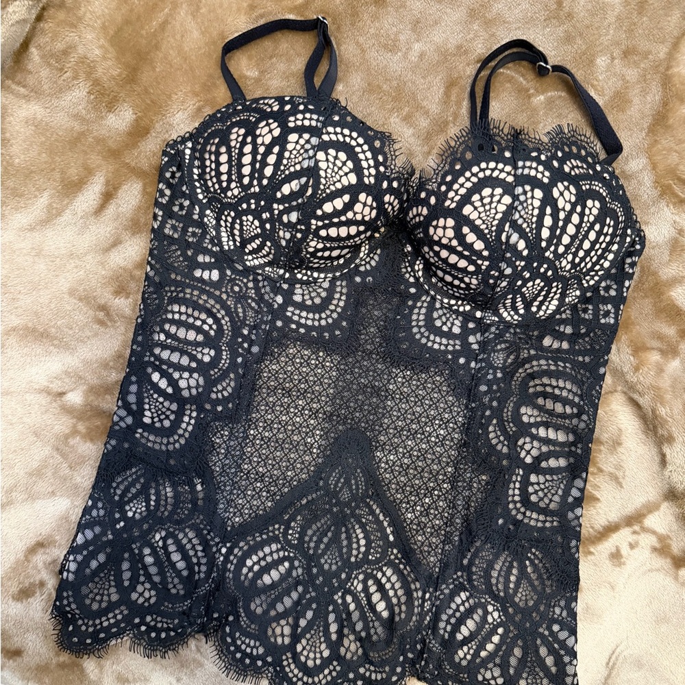 Victoria's Secret Black and Cream Lace corset
